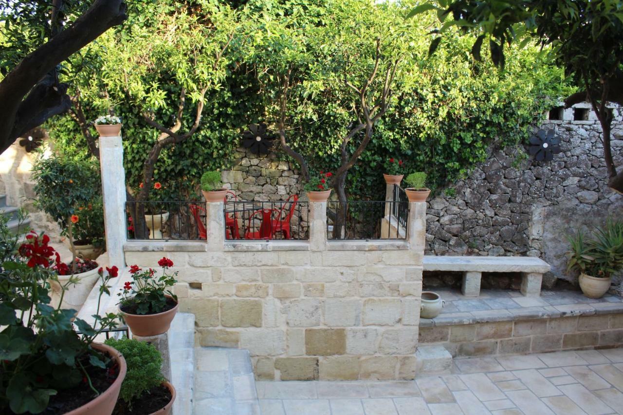 Palazzo Mandurino Luxury Relais Bed & Breakfast Zollino Dış mekan fotoğraf